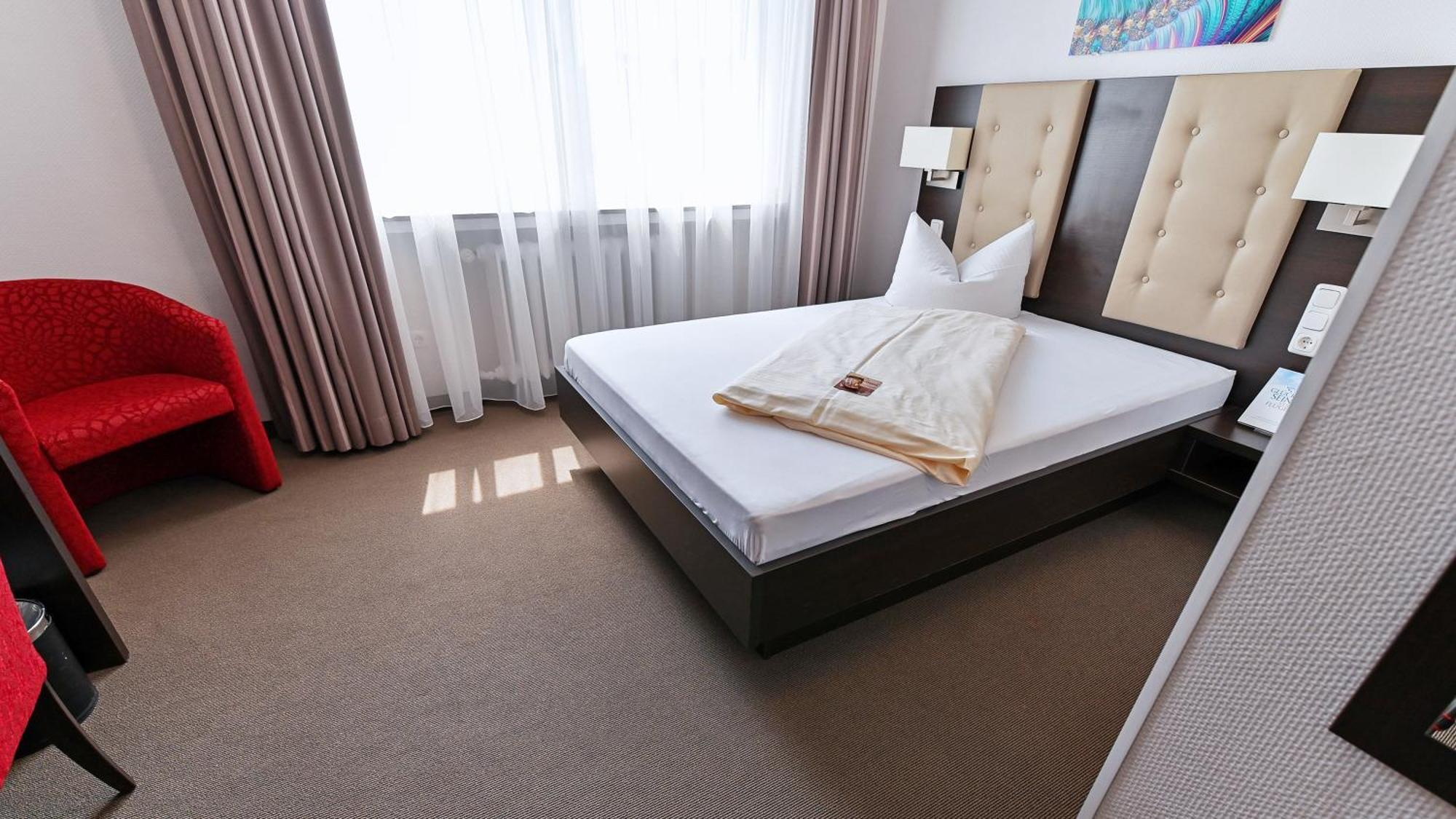 Hotel Monopol Гельзенкирхен Экстерьер фото