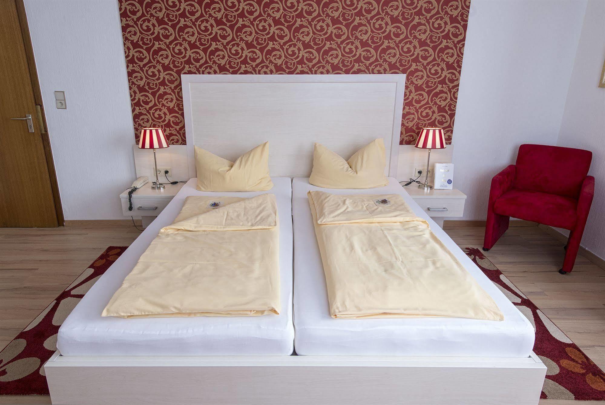 Hotel Monopol Гельзенкирхен Экстерьер фото