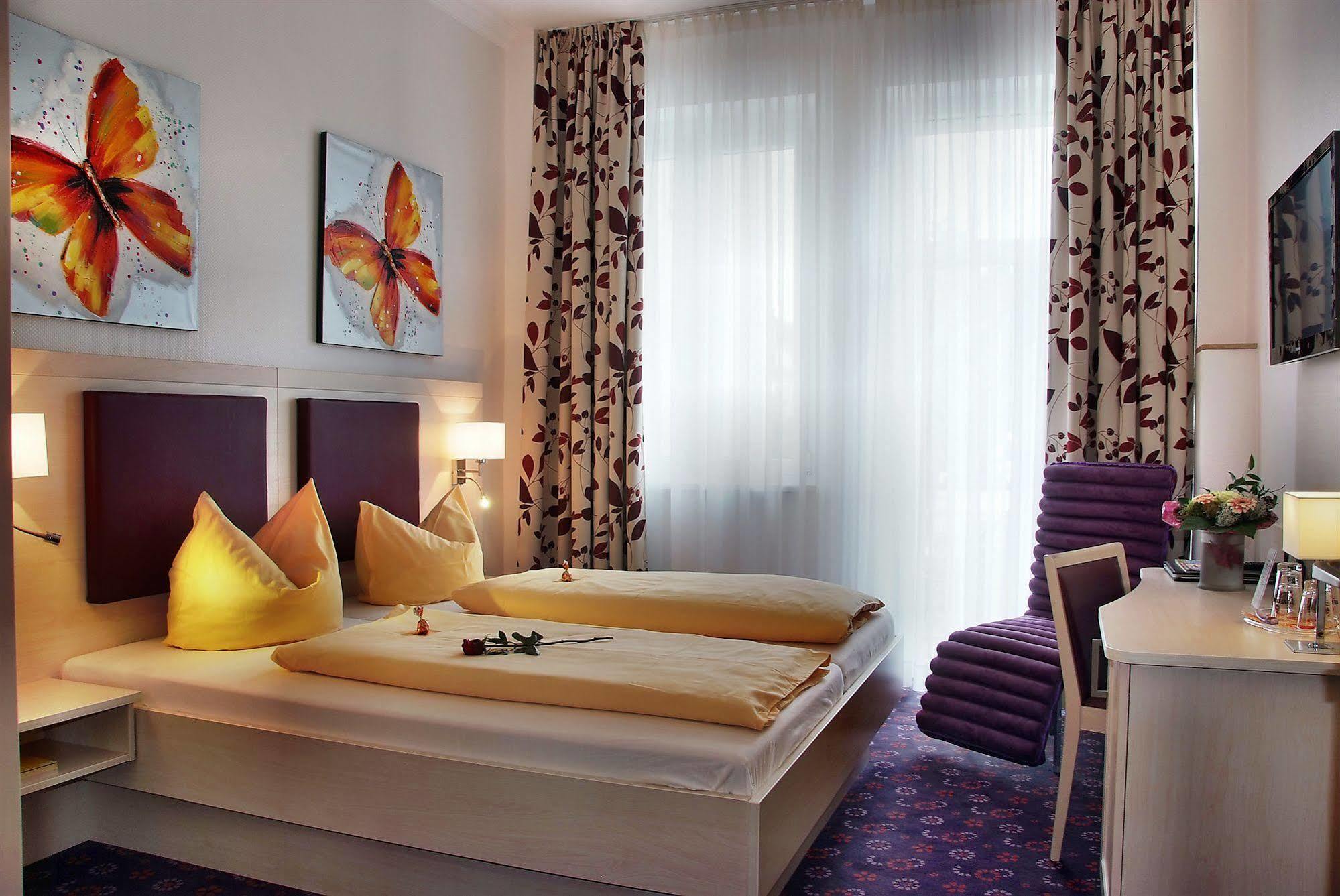 Hotel Monopol Гельзенкирхен Экстерьер фото
